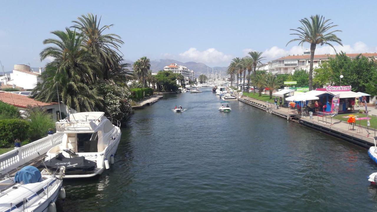 Villa Promenade Terrace Empuriabrava Extérieur photo